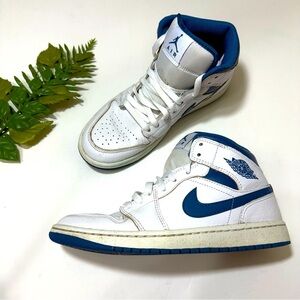 Nike Air Jordan 1 Mid SE Menβs Size 8